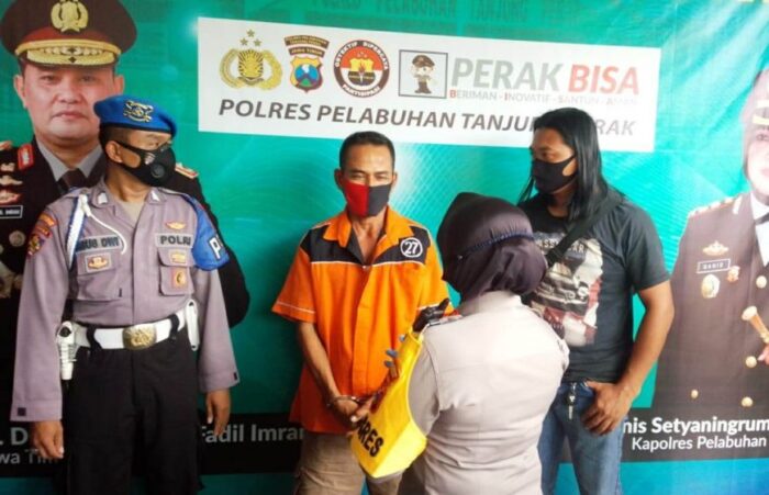 Pelaku MN saat diamankan di Mapolres Pelabuhan Tanjung Perak /Ist