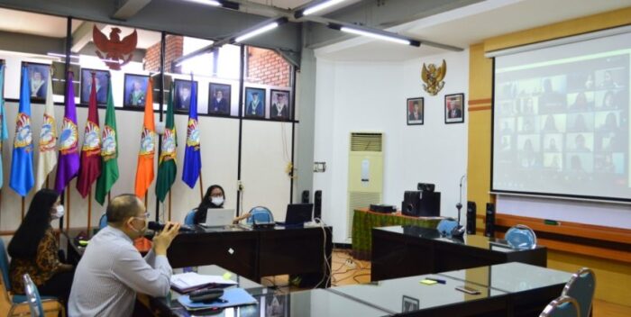 Suasana Konferensi Pers Wisuda UKWMS, Jumat (17/10/2020) /Ist
