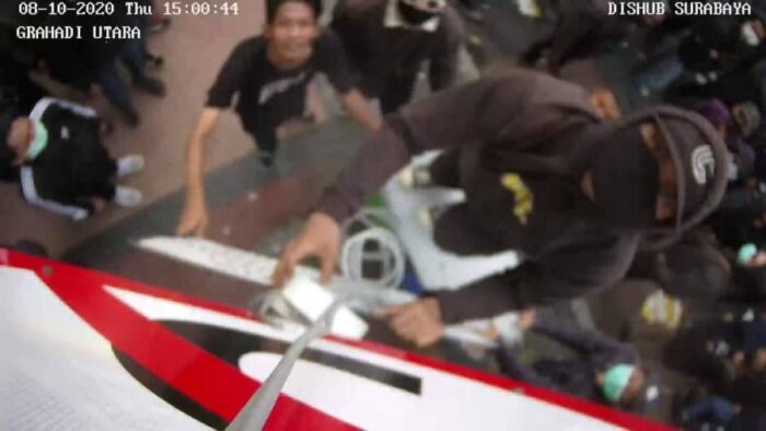 Tangkapan gambar pelaku pengrusakan CCTV | Istimewa