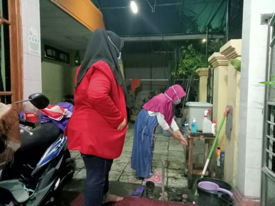 Sebelum mengikuti pembelajaran para siswa diwajibkan mencuci tangan menggunakan sabun /Ist