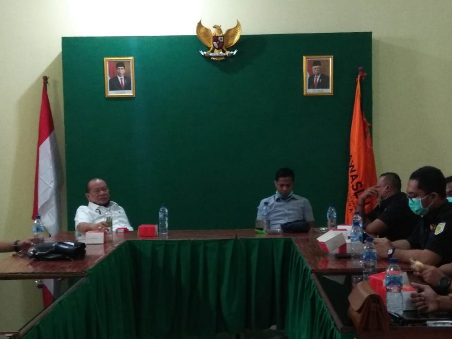 Ketua DPD RI, La Nyalla Mahmud Mattalitti saat sidak di Bawaslu Surabaya /Ist