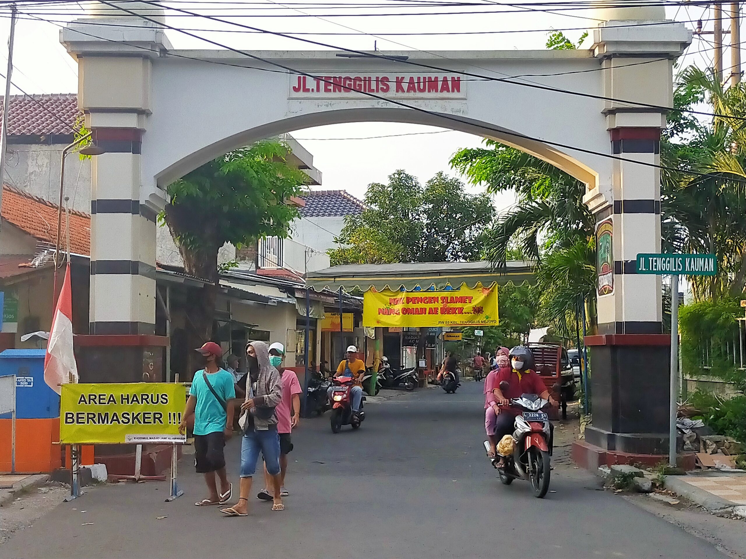Foto: ilustrasi Jalan Tenggilis Kauman, Kecamatan Tenggilis Mejoyo Surabaya /dok. Bicara Surabaya