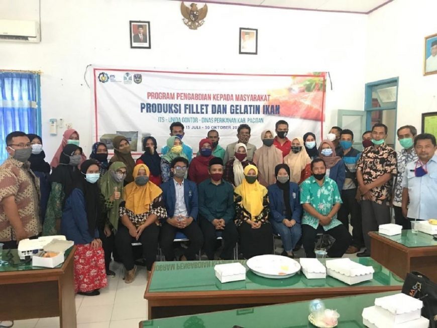 Tim Abmas ITS bersama perwakilan dari 21 UMKM di Kabupaten Pacitan/ist