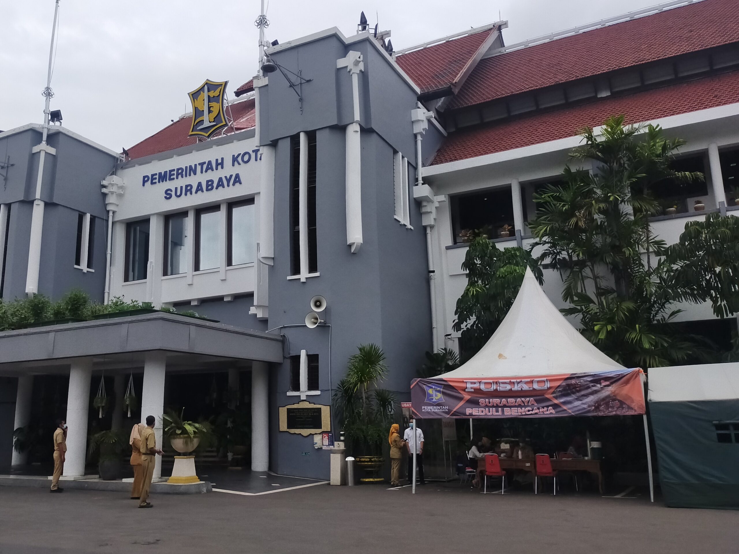 Posko Peduli Bencana dibuka sejak Senin (18/1/2021) kemarin di Balai Kota Surabaya /foto: Bicara Surabaya