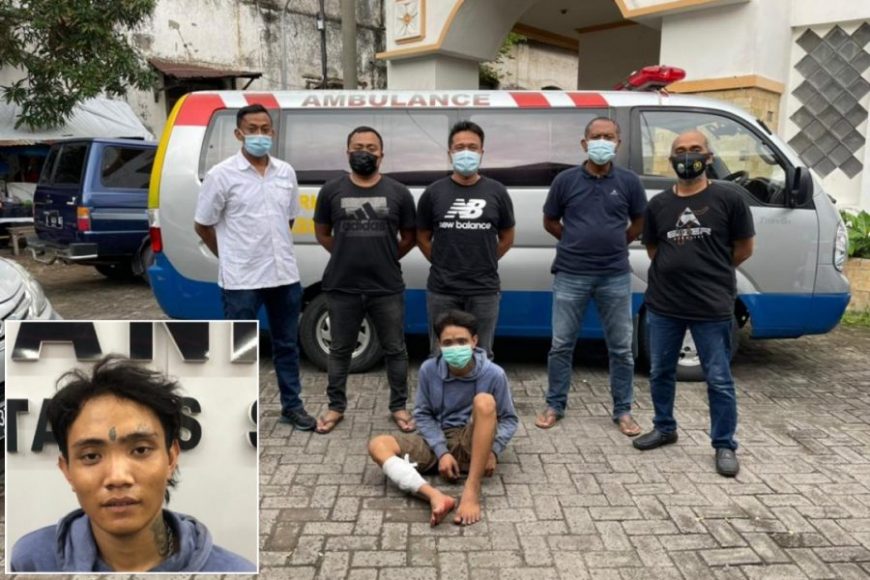 Tersangka saat diamankan anggota Jatanras Polrestabes Surabaya /Ist