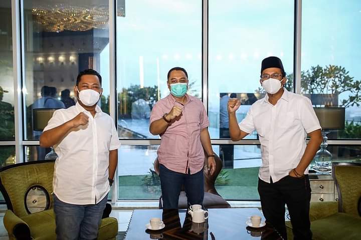 Dari kiri, Bupati Gresik terpilih Akhmad Yani, Wali Kota Surabaya terpilih Eri Cahyadi serta Bupati Sidoarjo terpilih Ahmad Muhdlor /Ist