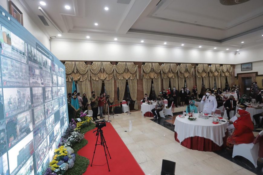 Wali Kota Surabaya, Eri Cahyadi saat menyampaikan pidato pertamanya kepada warga melalui virtual /Ist