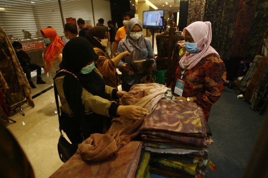 Pameran Batik di Grand City/ist