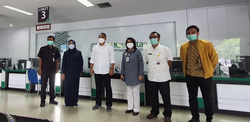 Wali Kota Surabaya saat bertemu dengan Kepala BPJS Cabang Surabaya/ist