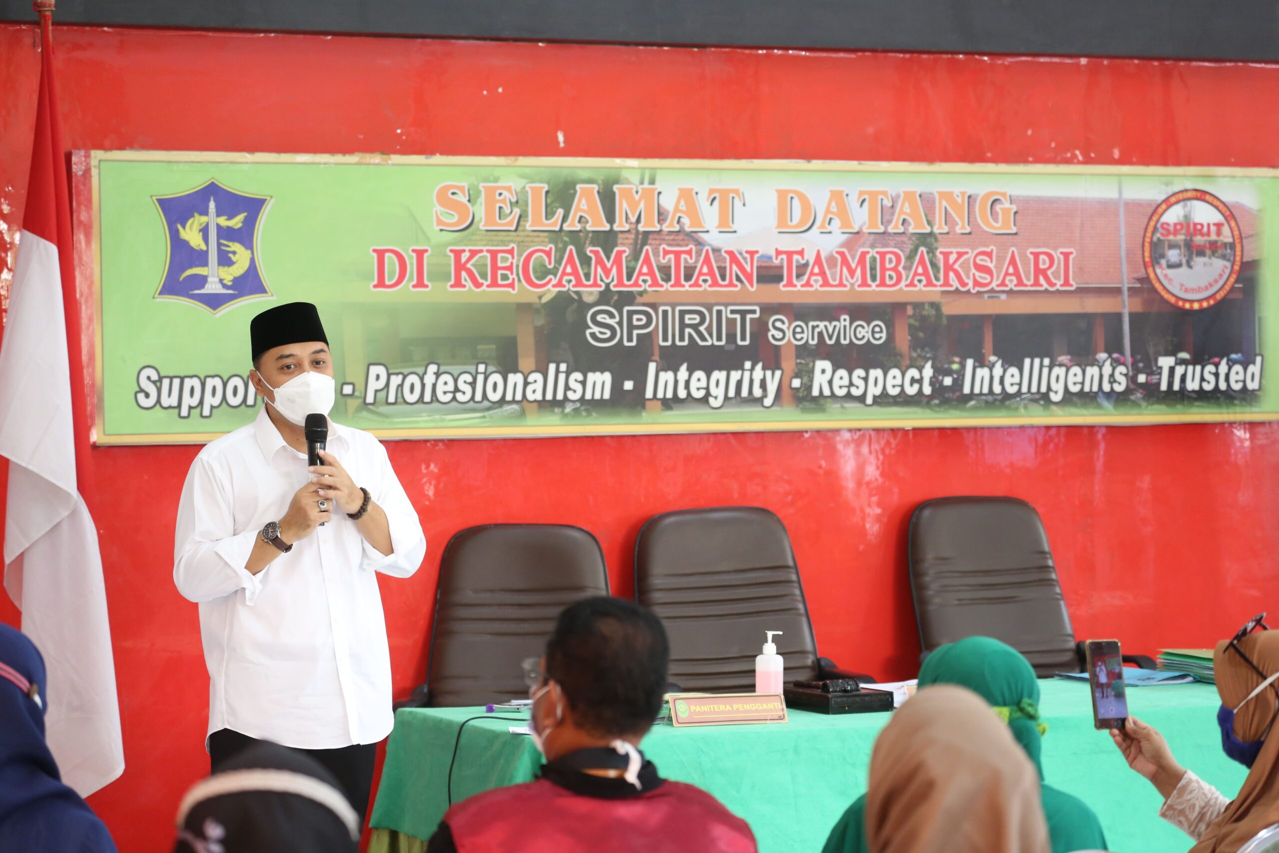 Wali Kota Eri saat di Kecamatan Tambaksari/ist