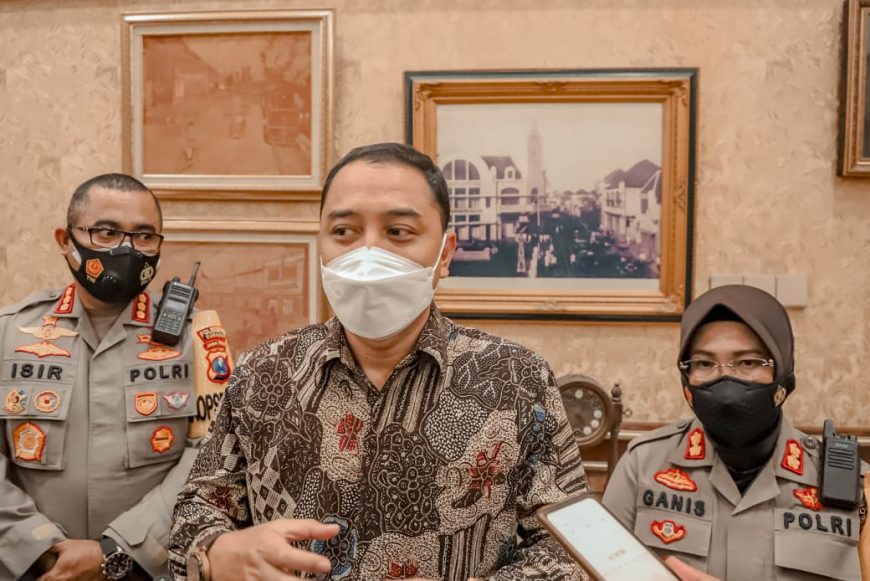 Wali Kota Eri bersama Kapolretabes Surabaya dan Kapolres Pelabuhan Tanjung Perak/ist
