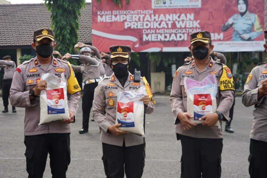 Apel pendistribusian bantuan beras di Mapolres Pelabuhan Tanjung Perak /dok. Humas Polres Pelabuhan Tanjung Perak.