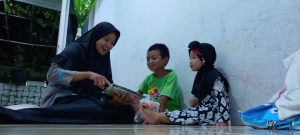 Dua anak bibir sumbing yang sudah dibantu Smile Train Indonesia/istimewa