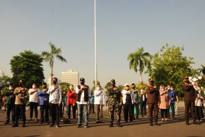 Wali Kota Eri bersama Forkopimda menjelang penyaluran bantuan serentak/dok. Humas Pemkot Surabaya