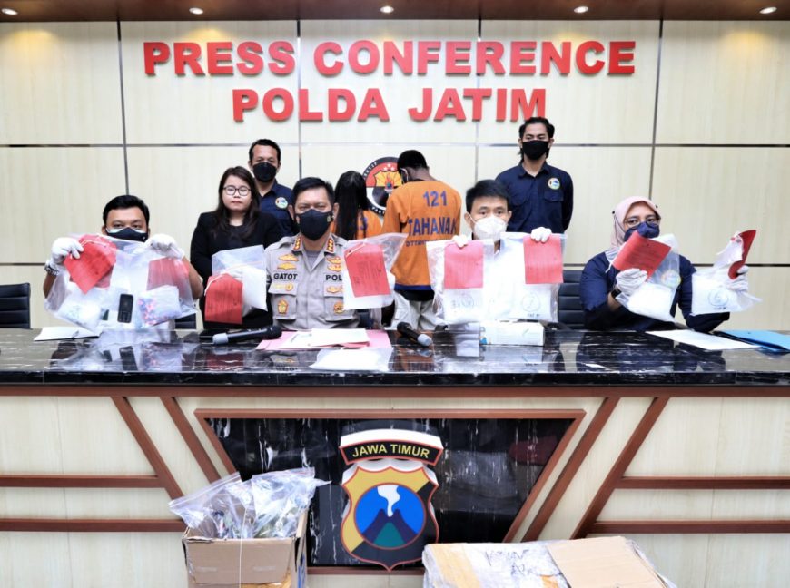 Konferensi pers ungkap kasus narkotika di Mapolda Jatim /Ist