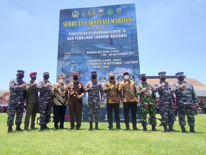 Serbuan vaksinasi maritim di Lapangan THOR, Surabaya, Kamis (30/9/2021) /foto: Bicara Surabaya