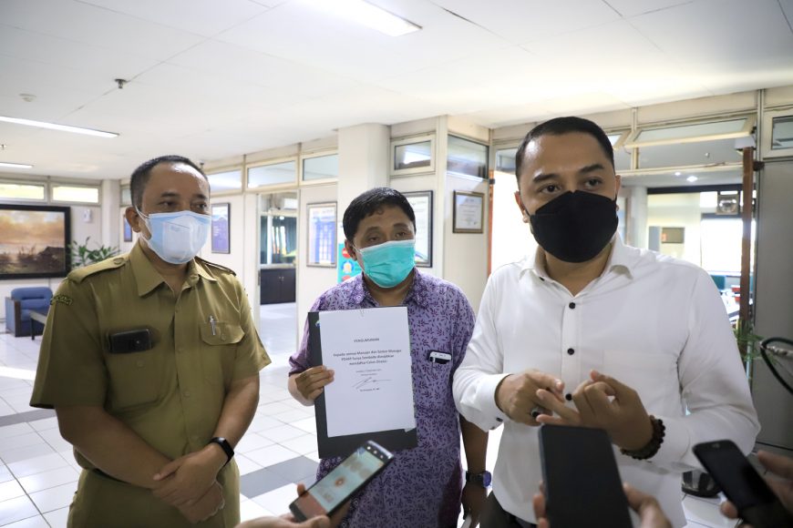 Wali Kota Surabaya, Eri Cahyadi usai rapat bersama Pansel Calon Direksi PDAM /Ist