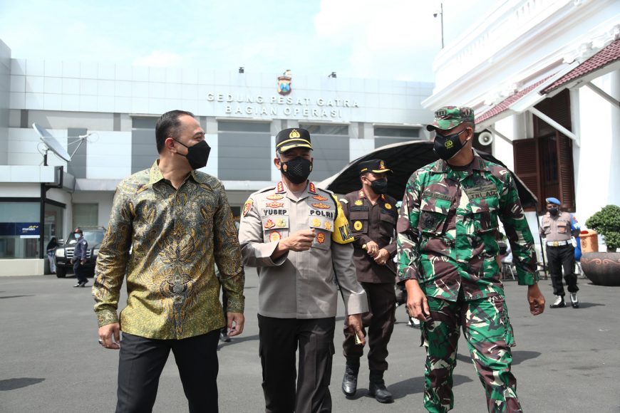 Forkopimda Kota Surabaya saat acara pemusnahan barang bukti narkoba di Mapolrestabes Surabaya, Jum'at (24/9/2021) /Ist