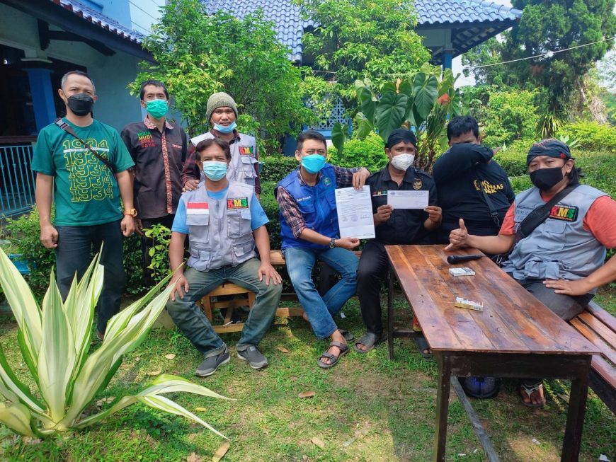 Penandatanganan Nota Kesepahaman antara YKMS dengan Rumah Pintar Matahari di Trawas, Mojokerto /dok. YKMS