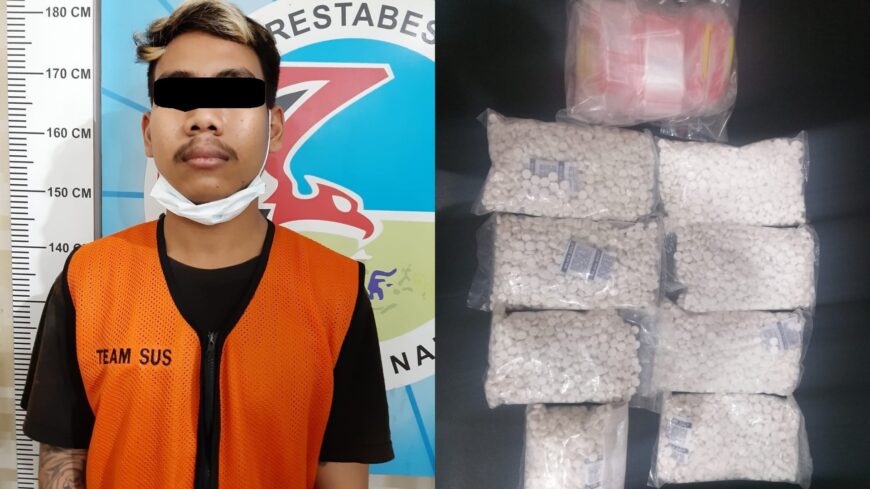 Pelaku RA beserta barang bukti ribuan pil koplo yang berhasil diamankan kepolisian /Ist