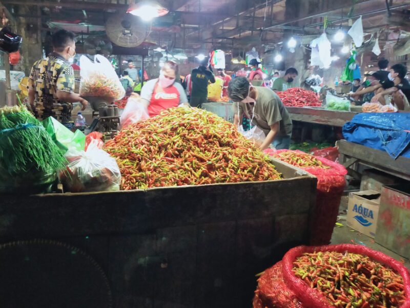 Pedagang cabai di Pasar Keputran Surabaya /Bicara Surabaya