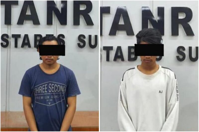 Kedua tersangka pembacokan saat diamankan di Mapolrestabes Surabaya /Ist