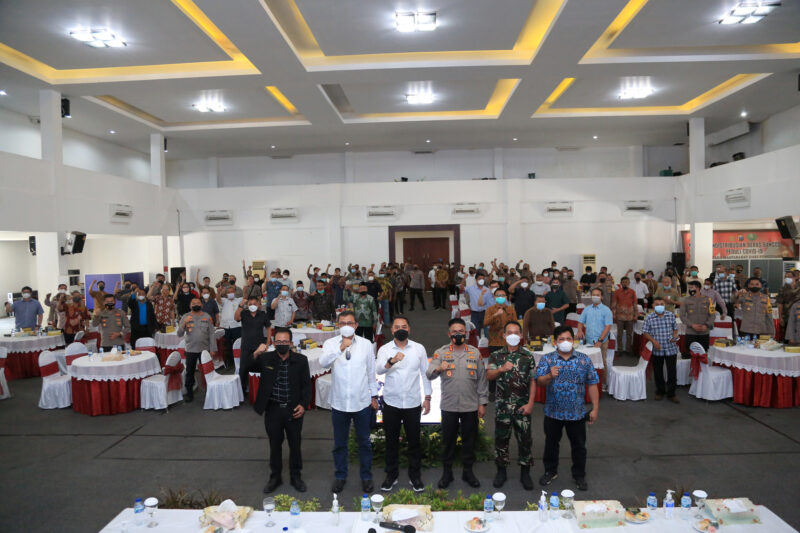 Forkopimda Surabaya bersama Tokoh Lintas Agama saat rapat koordinasi di Mapolrestabes Surabaya /Ist