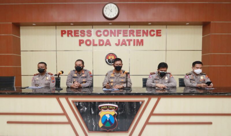 Konferensi pers perkembangan kasus laka lantas Vanessa Angel di Mapolda Jatim /Istimewa