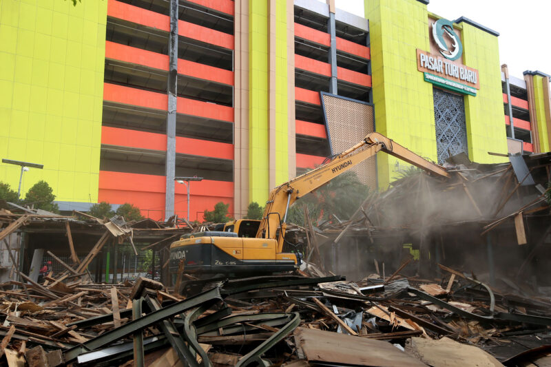 Pembongkaran TPS Pasar Turi/Bicarasurabaya.com