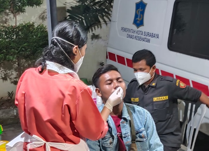 Swab dan vaksin hunter di Surabaya /Ist
