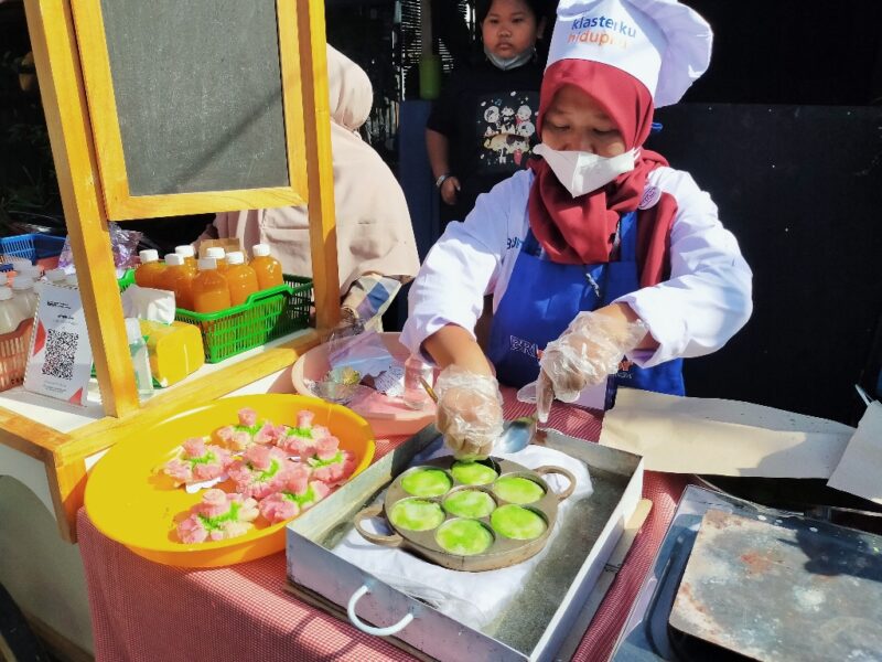Ilustrasi: Produk UMKM Kampung Kue Rungkut Surabaya /dok. Bicara Surabaya