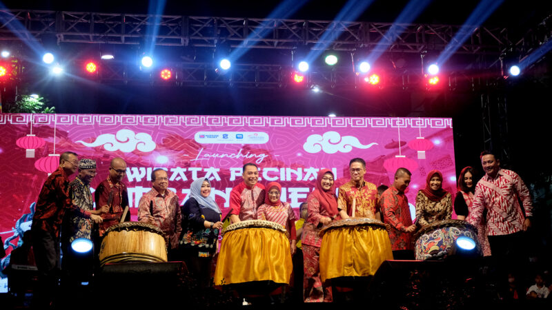 Wali Kota Eri dan Forkopimda Surabaya saat meresmikan Kya-kya/Bicarasuarbaya.com