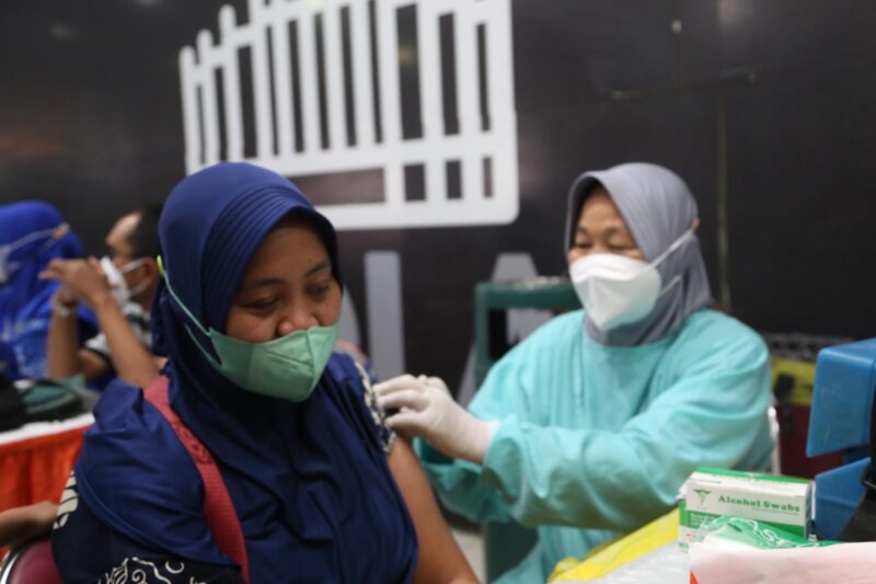 Dok. Vaksinasi Covid-19 di Kota Surabaya /Ist