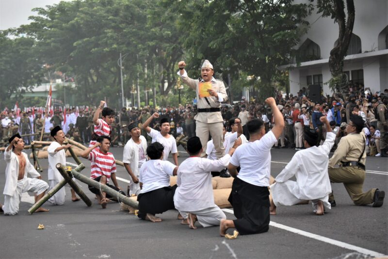 Wali Kota Eri saat tampil di Parade Surabaya Juang/dok.Diskominfo