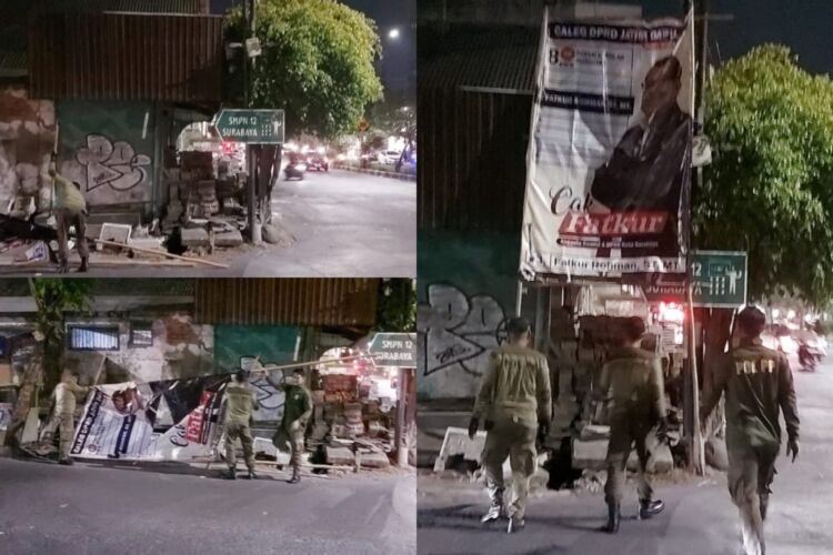 Penertiban baliho di Kota Surabaya /dok. Istimewa