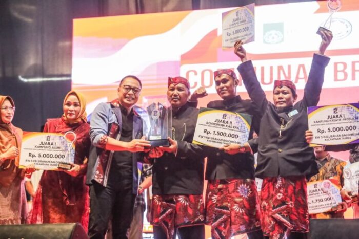 Communal Branding Festival dan Awarding Kampunge Arek Suroboyo Ramah Perempuan dan Anak Tahun 2023, di Balai Kota Surabaya, Sabtu (25/11/2023) malam /Istimewa