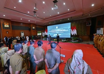 Wali Kota Surabaya Eri Cahyadi saat prosesi pelantikan pejabat pemkot/istimewa