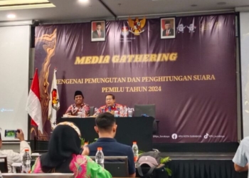 Media gathering Komisi Pemilihan Umum (KPU) Kota Surabaya, Senin (12/2/2024).