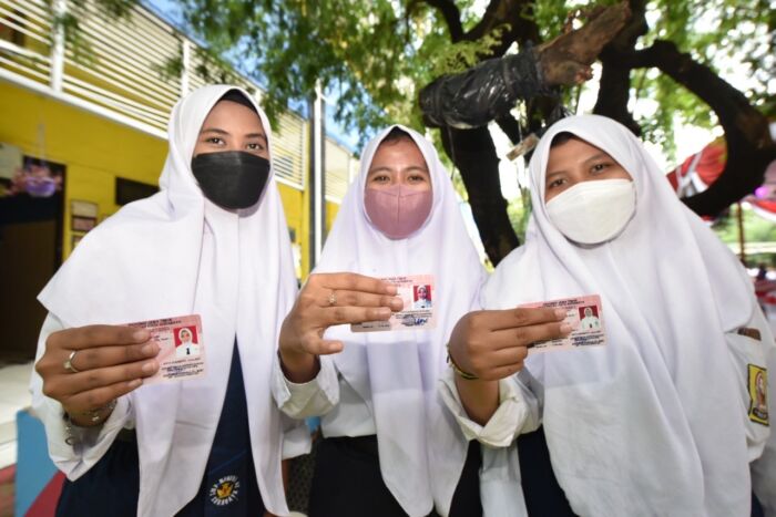 Pelajar SMP di Surabaya menunjukkan KatePay /Istimewa