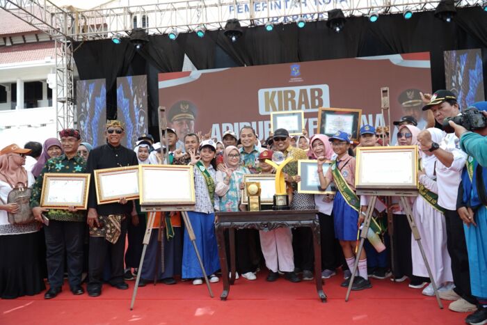 Penghargaan lingkungan yang diterima Surabaya/Dok. Diskominfo Surabaya