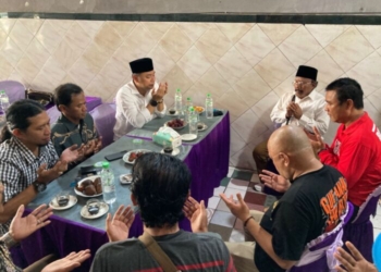 Wali Kota Eri Cahyadi saat bertemu dengan tokoh masyarakat di wilayah Kecamatan Semampir Surabaya /Istimewa