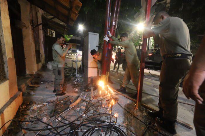 Penertiban utilitas di Kawasan Kota Lama Surabaya/Bicarasurabaya.com