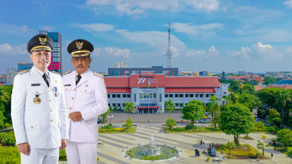 Wali Kota Surabaya Eri Cahyadi dan Wakil Wali Kota Armuji (dok. Pemkot Surabaya)