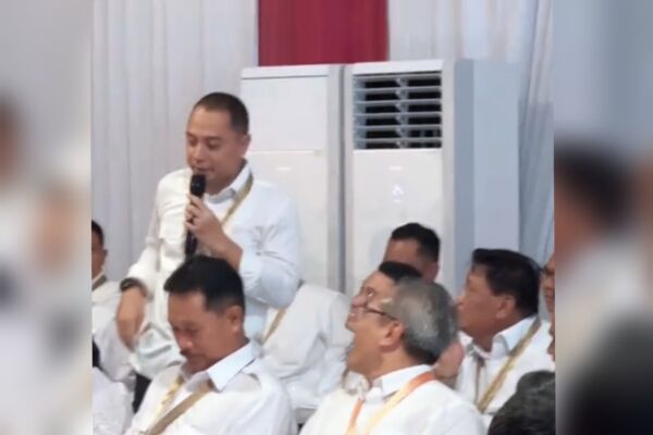 Eri Cahyadi Wali Kota Surabaya terlihat mengikuti kegiatan retreat kepala daerah di Akmil Magelang, Jawa Tengah (Sc: Vt @bimaarya.official)