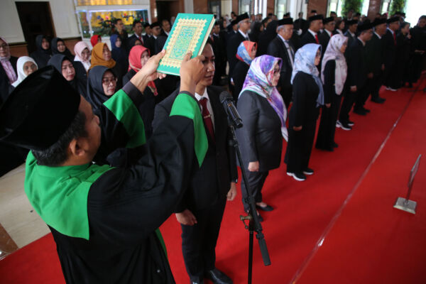 dok. Pelantikan pejabat di lingkungan Pemkot Surabaya (Kominfo Surabaya)