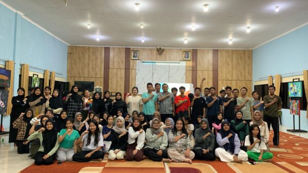 Foto bersama seusai 
