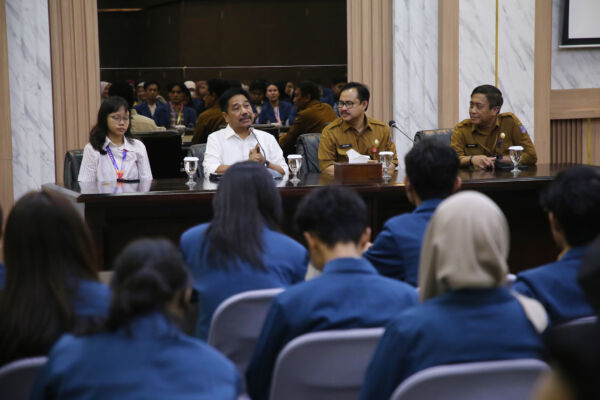 Kunjungan mahasiswa FISIP UNAIR ke Pemkot Surabaya/Dok.Bicarasurabaya.com