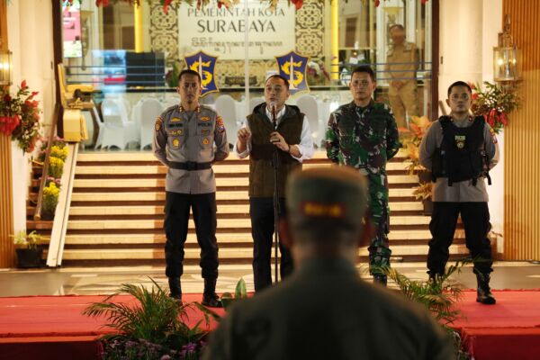Pengarahan Wali Kota Surabaya Eri Cahyadi pada saat apel penerapan jam malam/dok.Diskominfo Surabaya