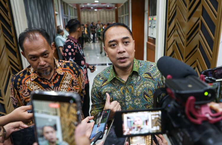 Wali Kota Eri Cahyadi bersama PHRI Surabaya sepakat perketat dan koordinasi dalam pengawasan Hotel. (Foto: Humas/BS)
