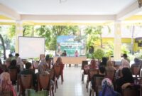 Pemateri saat menyampaikan presentasinya dalam kegiatan tersebut/dok.bicarasurabaya.com